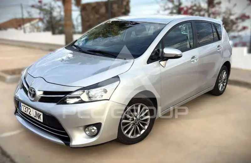2016 Toyota VERSO