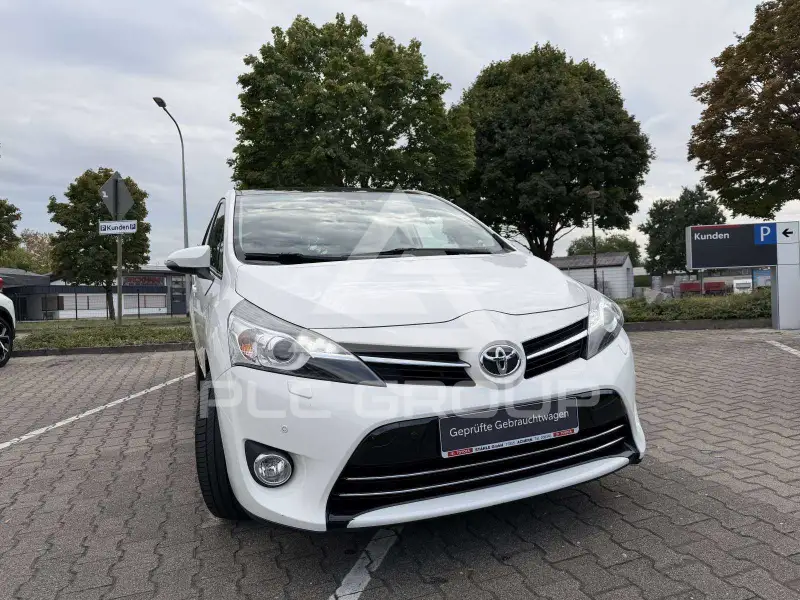 2016 Toyota VERSO