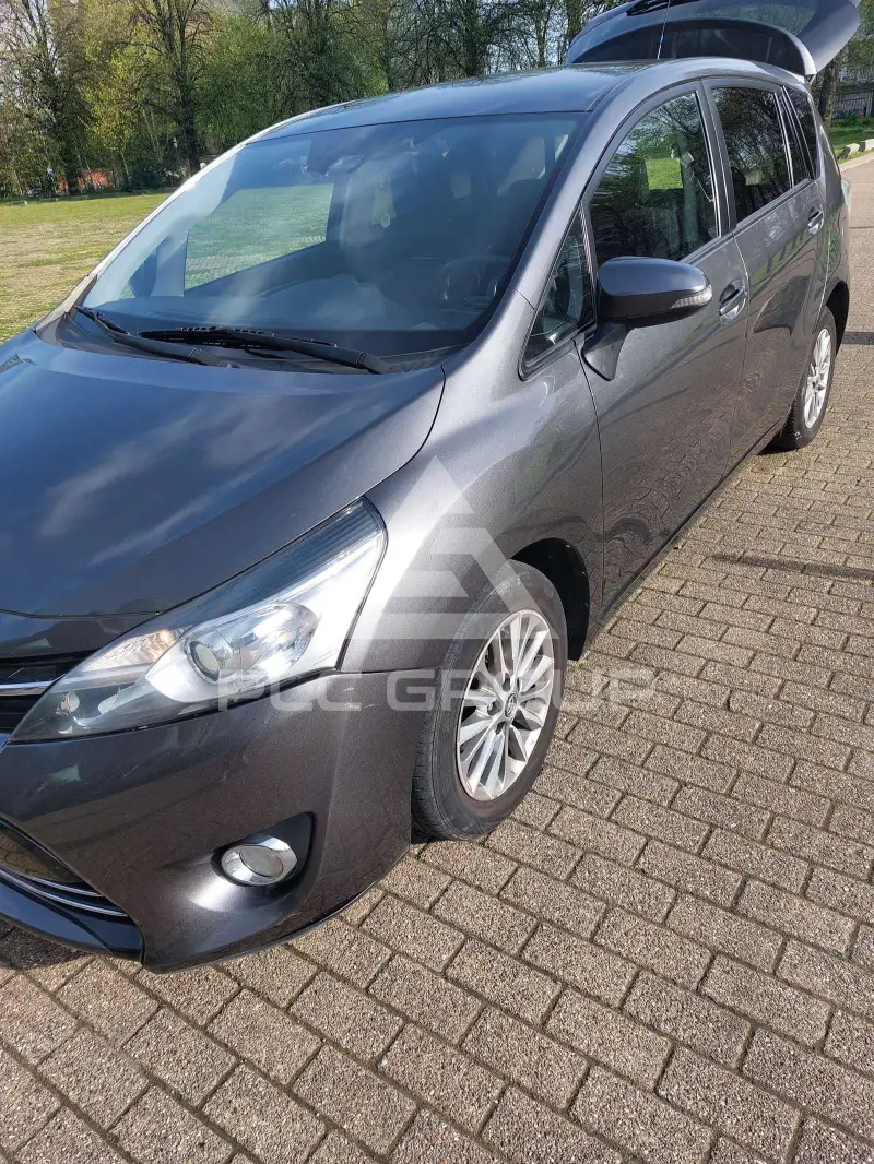 2016 Toyota VERSO