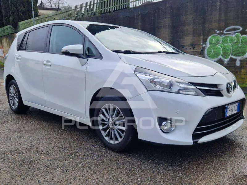 2016 Toyota VERSO