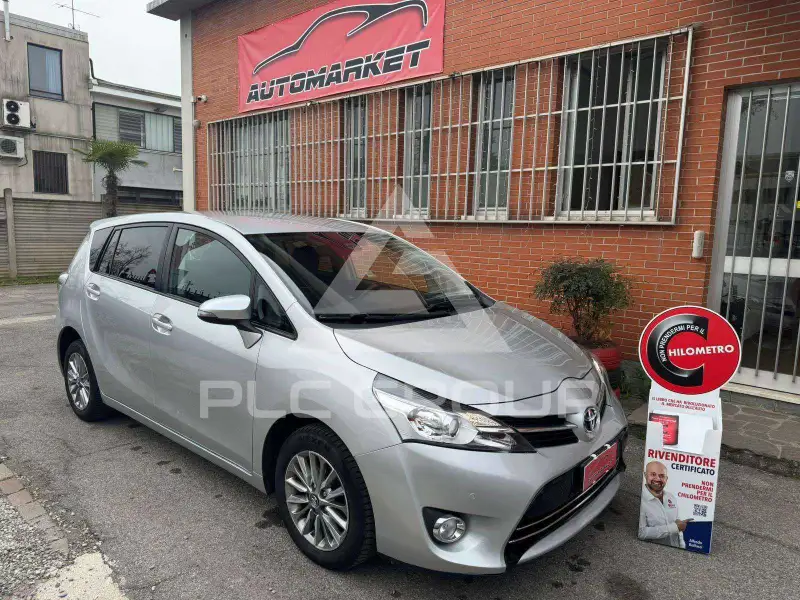 2016 Toyota VERSO