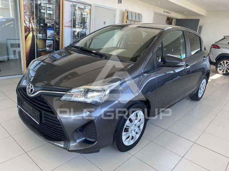 2016 Toyota YARIS