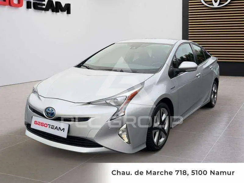 2016 Toyota PRIUS