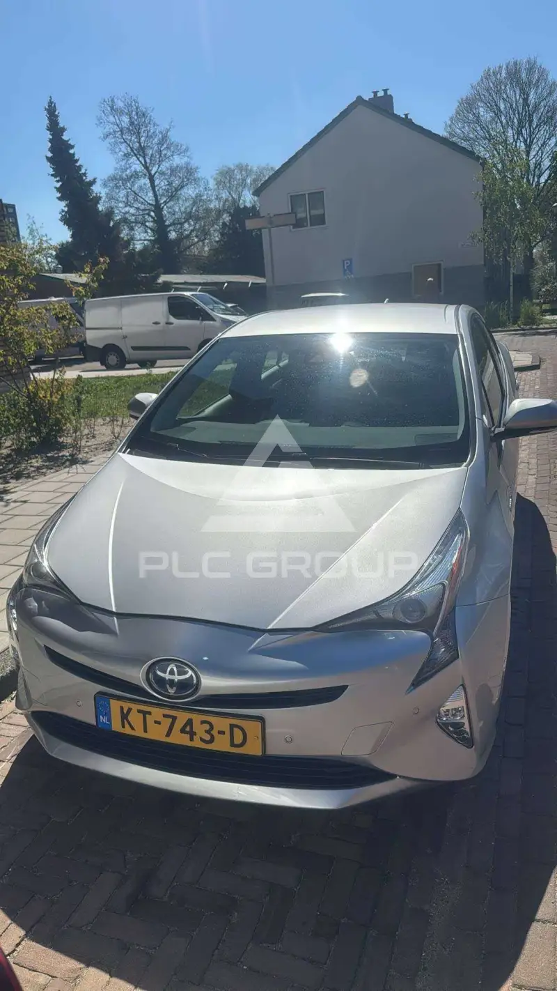 2016 Toyota PRIUS