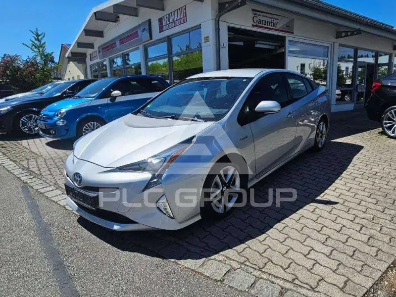 2016 Toyota PRIUS