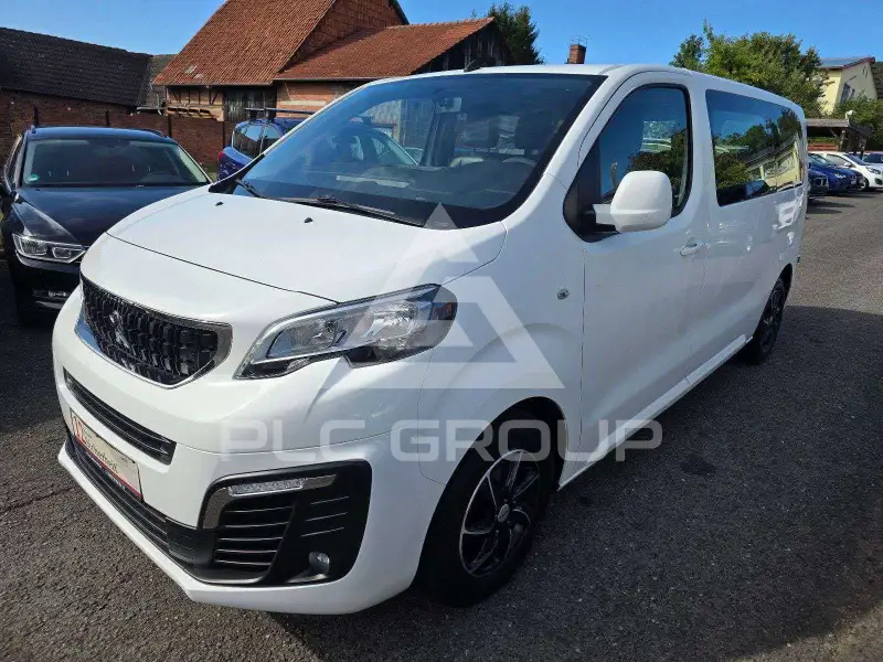 2016 Peugeot Traveller