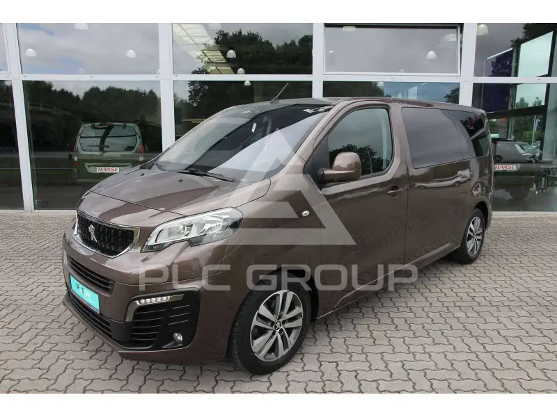 2016 Peugeot Traveller