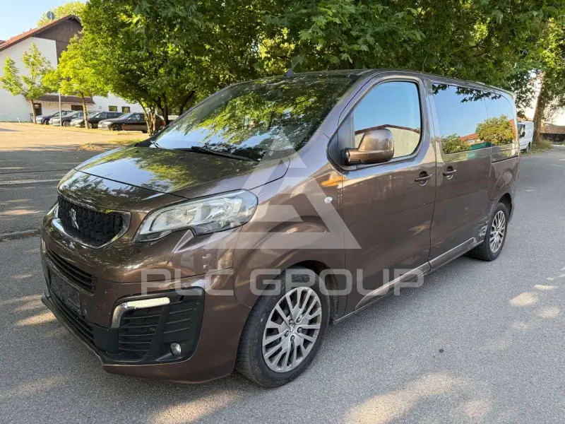 2016 Peugeot Traveller