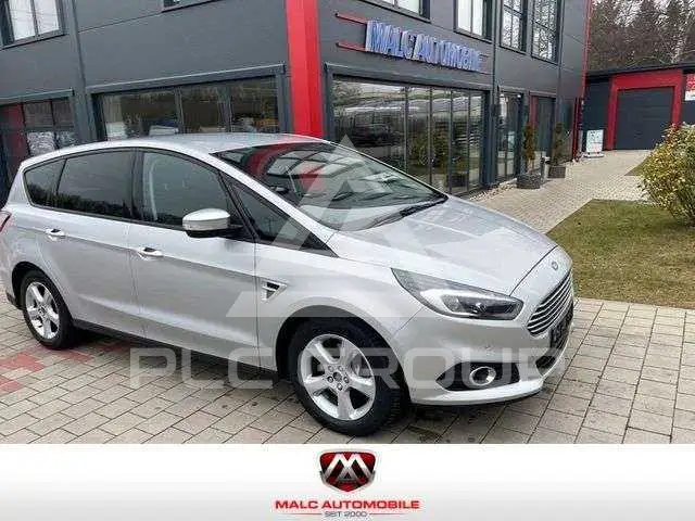 2016 Ford S-Max