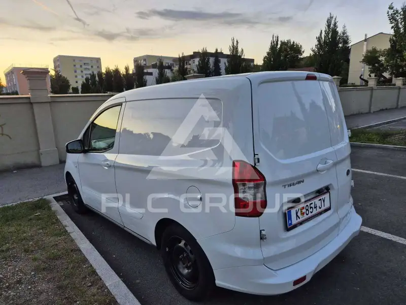 2016 Ford Courier