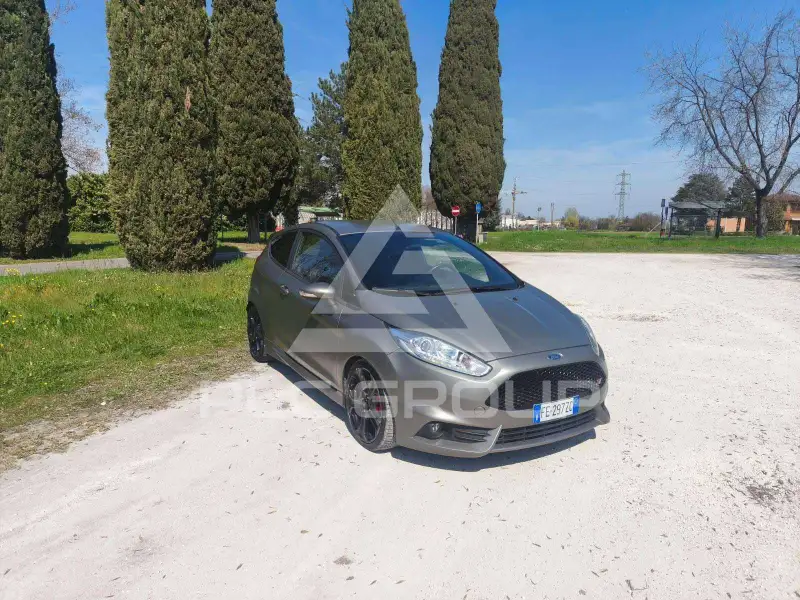 2016 Ford FIESTA