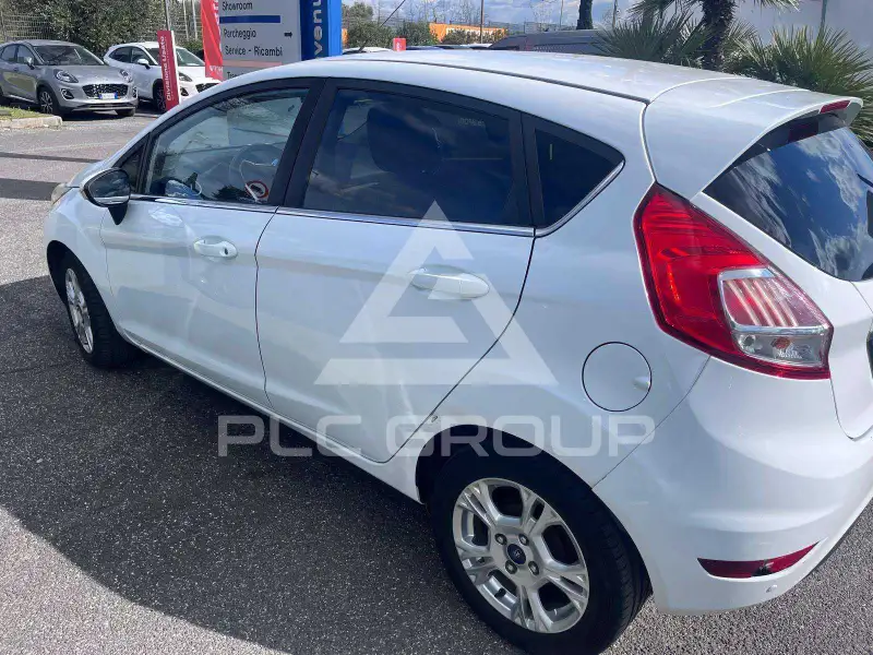2016 Ford FIESTA