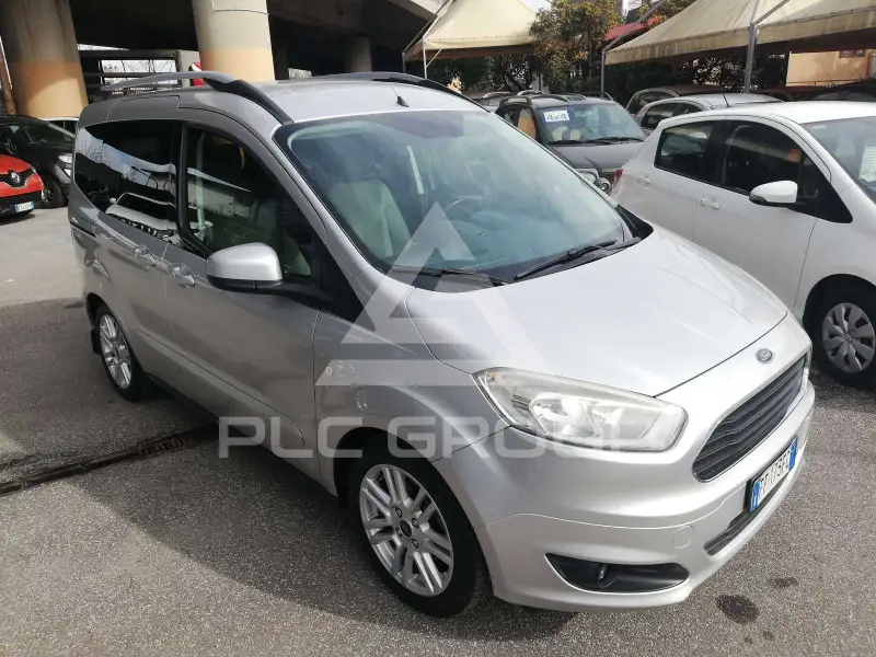 2016 Ford Tourneo