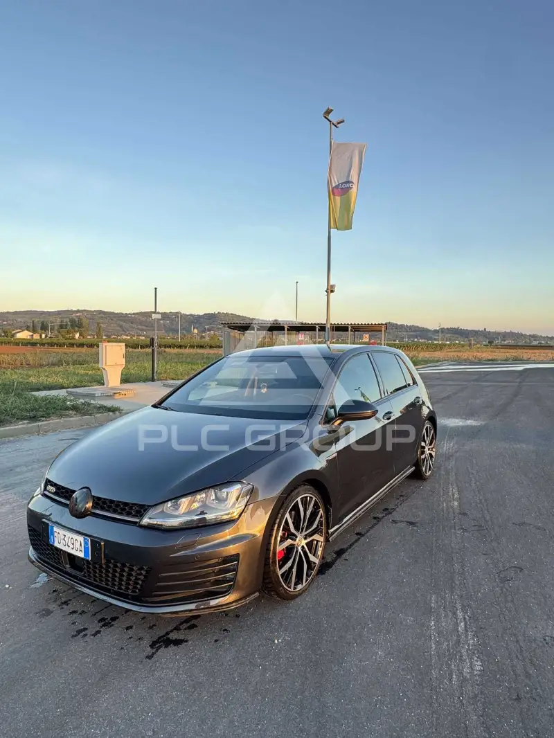 2016 Volkswagen GOLF