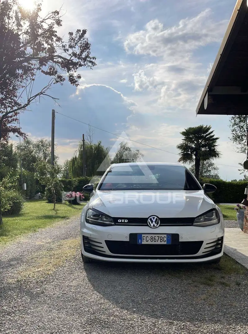 2016 Volkswagen GOLF