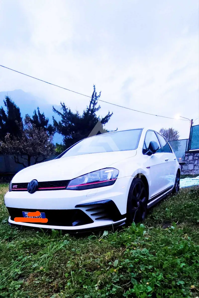 2016 Volkswagen GOLF