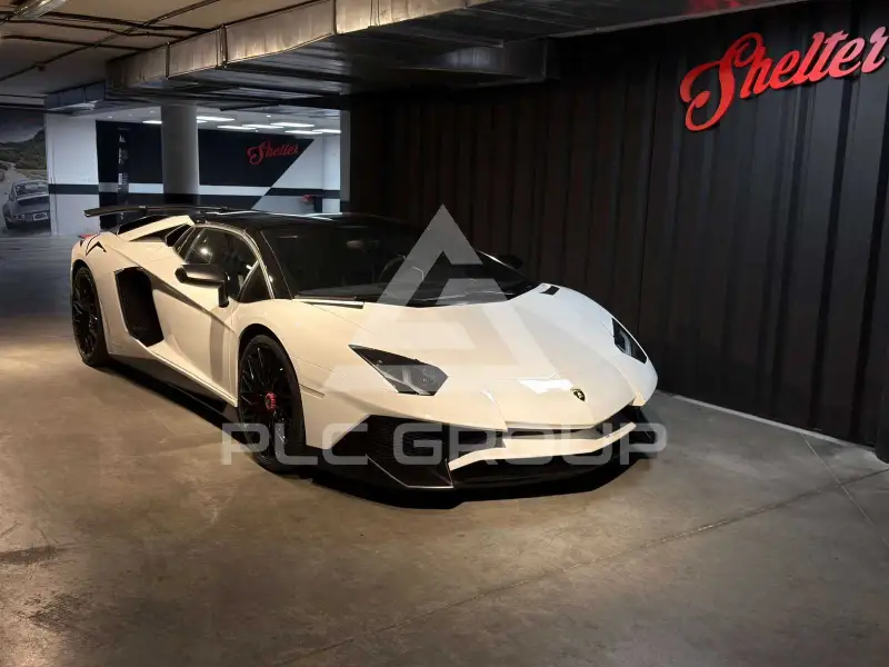 2016 Lamborghini Aventador