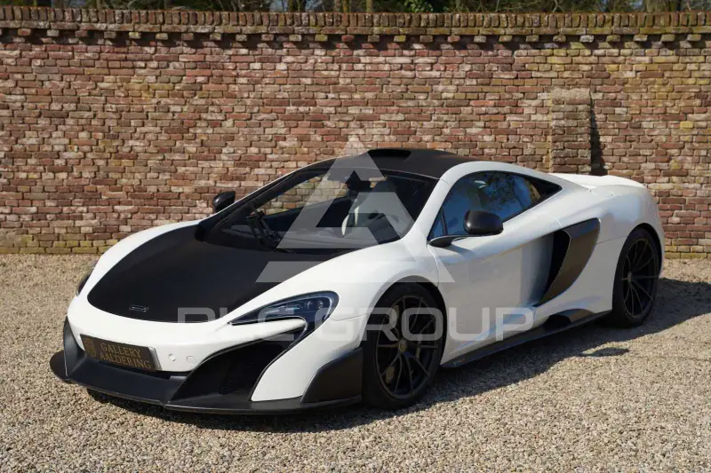 2016 McLaren 675LT