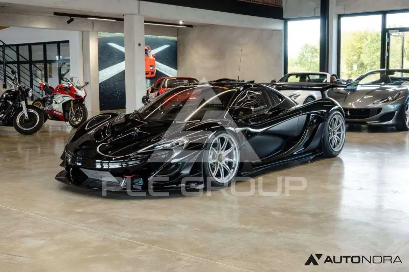 2016 McLaren P1