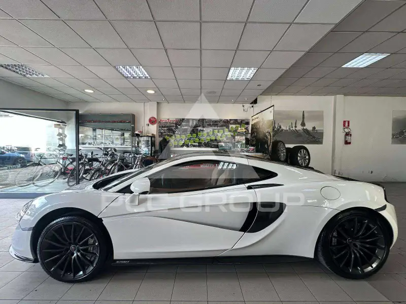 2016 McLaren 570GT