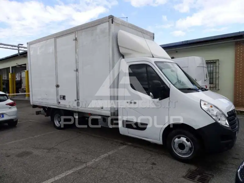 2016 Opel Movano