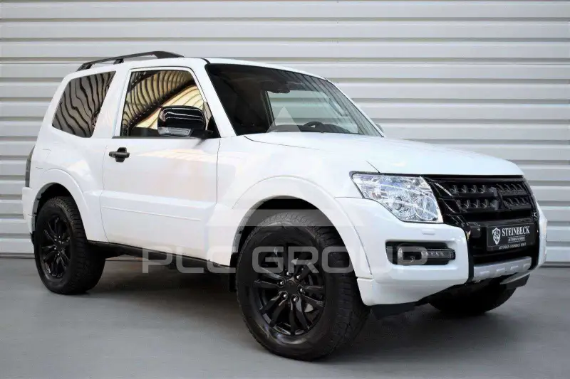 2017 Mitsubishi PAJARO