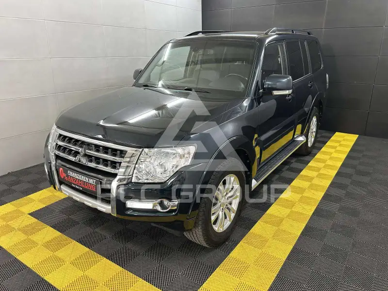 2017 Mitsubishi PAJARO