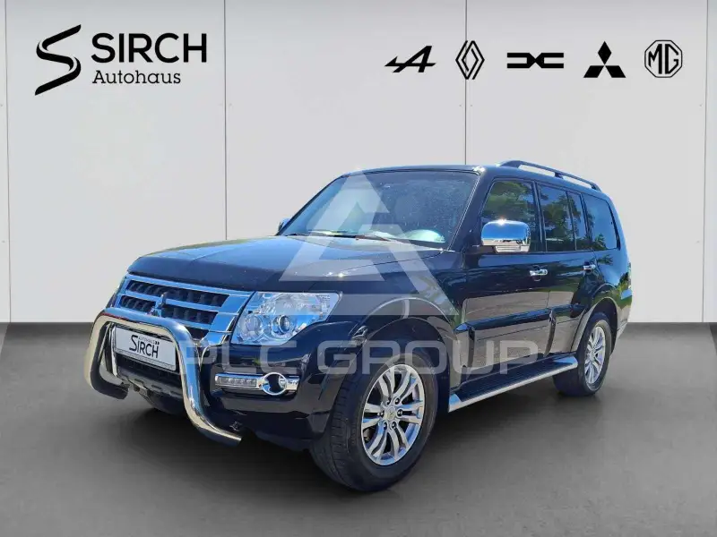 2017 Mitsubishi PAJARO