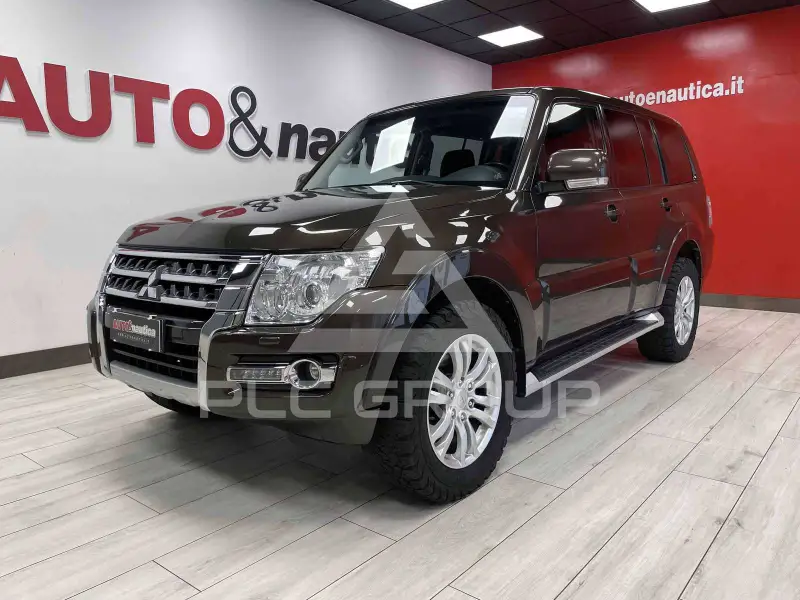 2017 Mitsubishi PAJARO