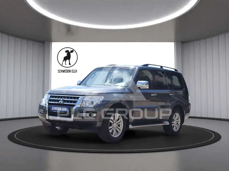 2017 Mitsubishi PAJARO