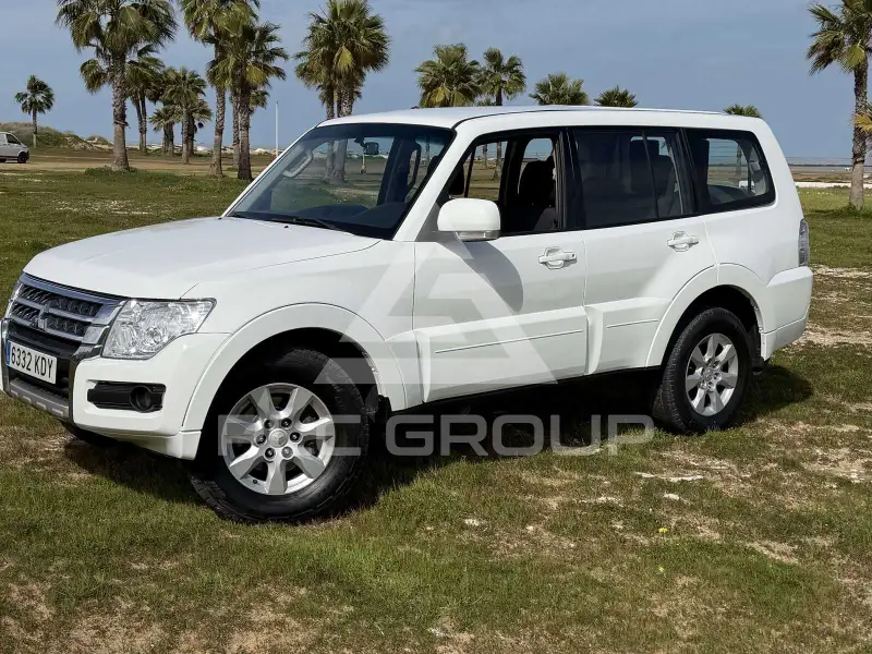 2017 Mitsubishi MONTERO