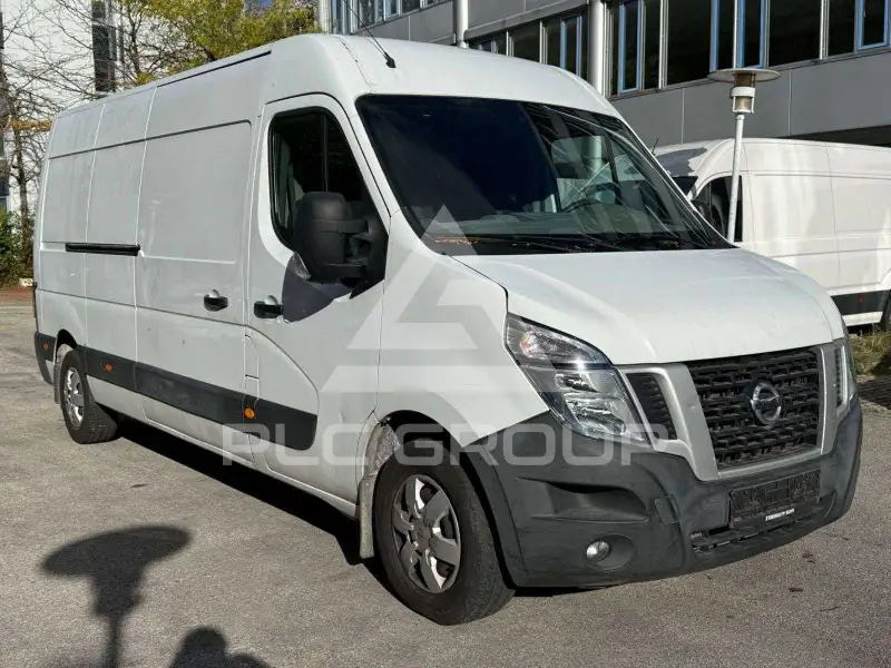 2017 Nissan NV 400