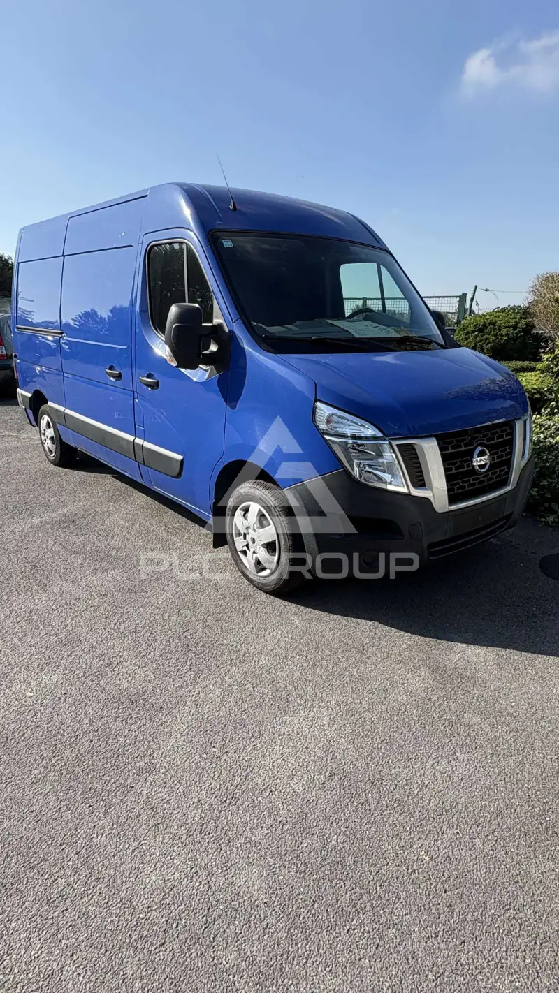 2017 Nissan NV 400