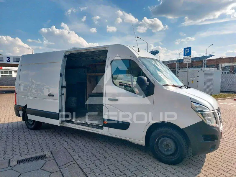 2017 Nissan NV 400