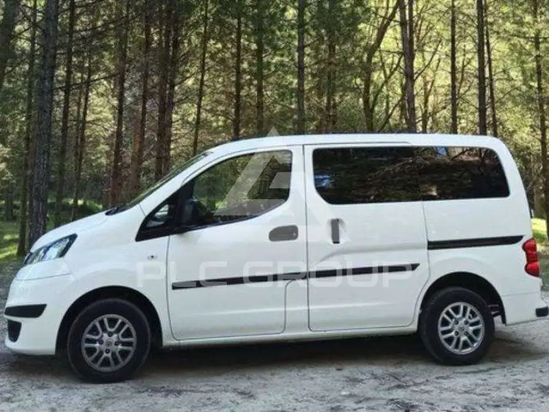 2017 Nissan NV 200