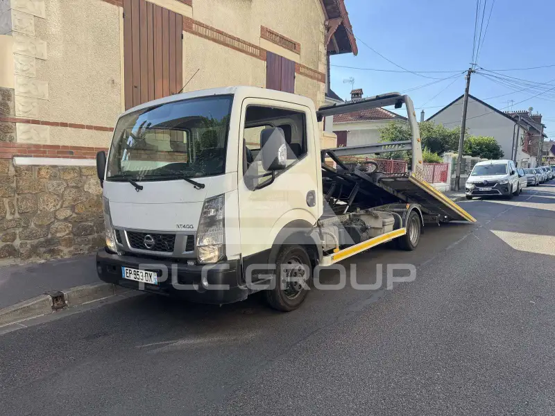 2017 Nissan NT400