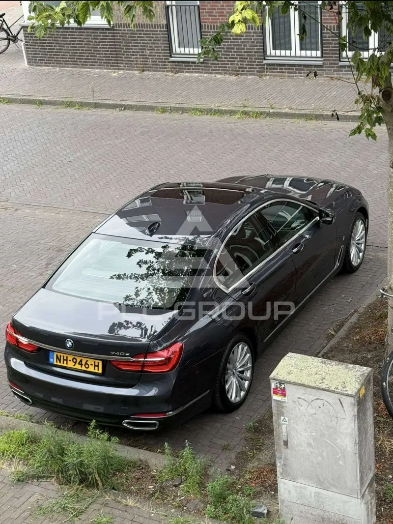 2017 BMW 740
