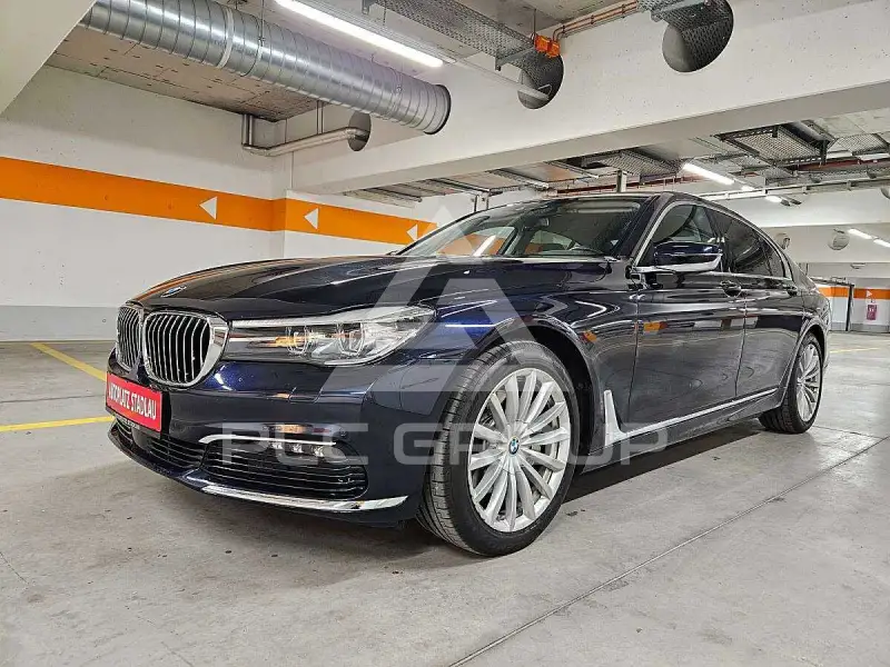 2017 BMW 740
