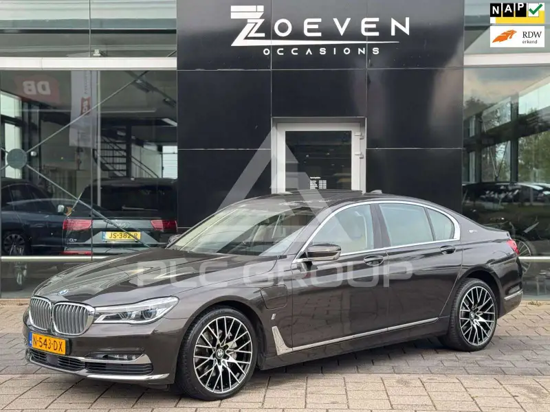 2017 BMW 740
