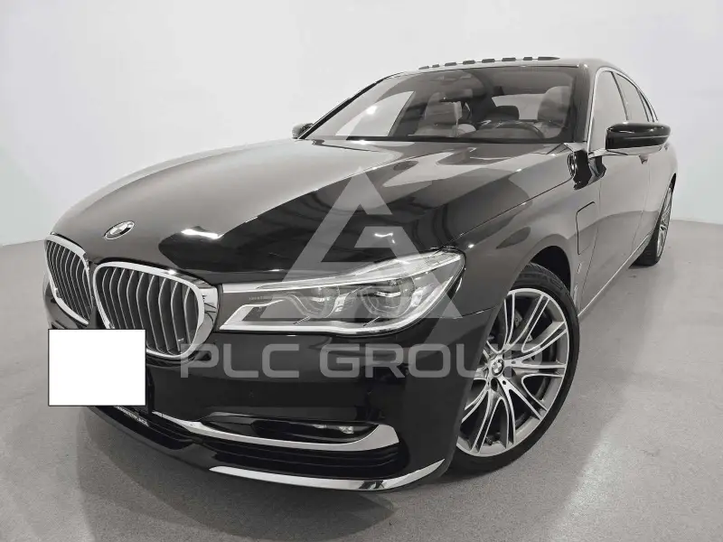 2017 BMW 740