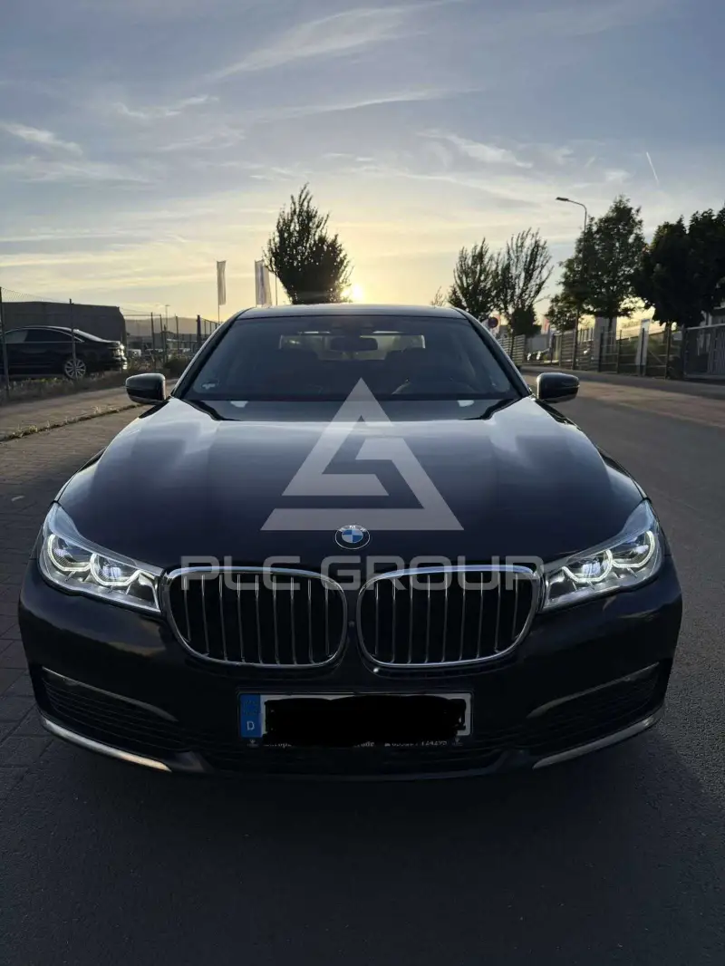 2017 BMW 740