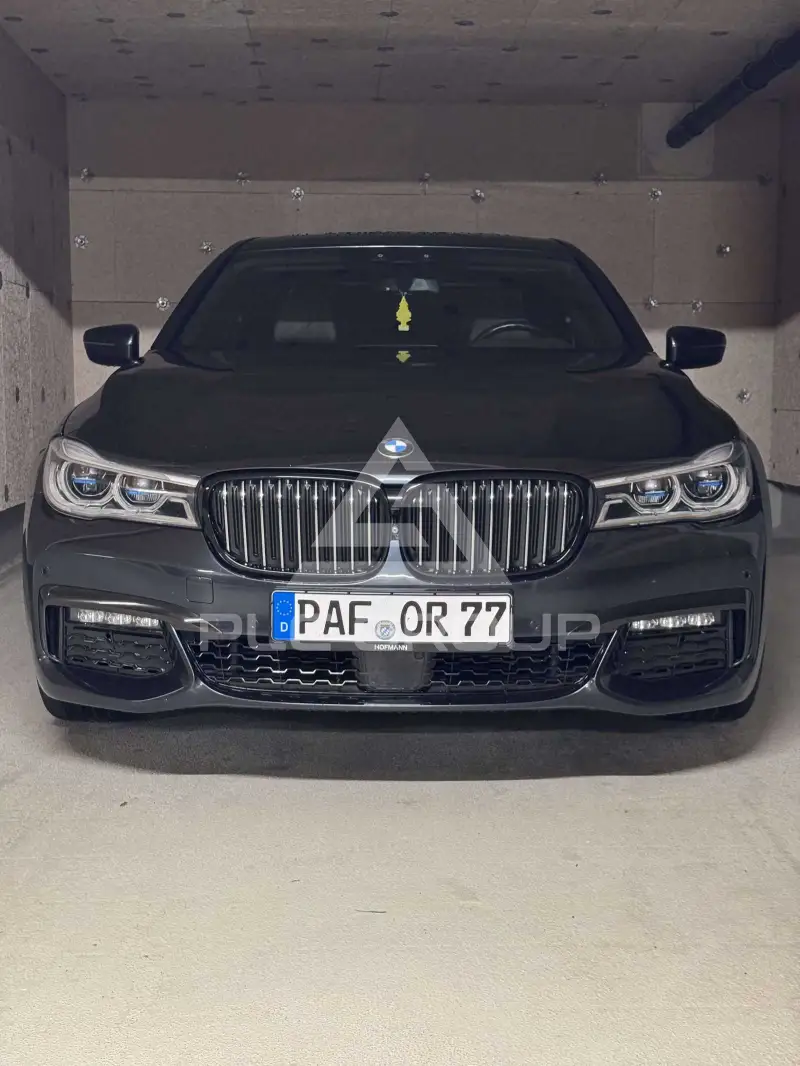 2017 BMW 740