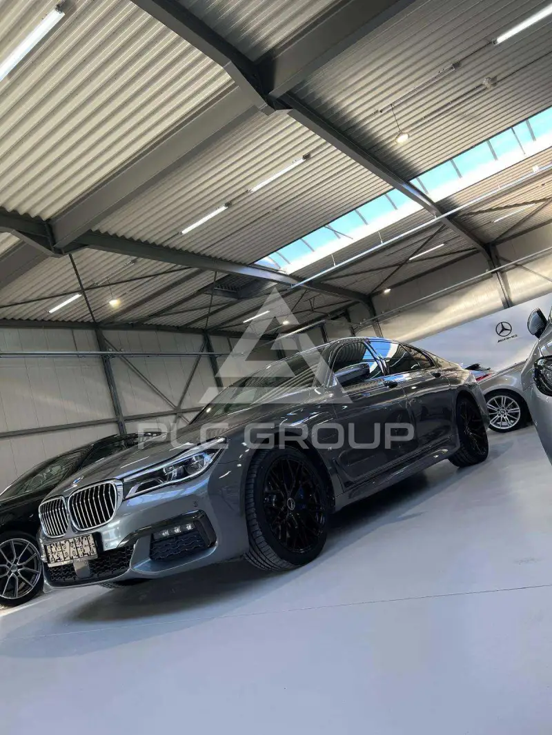 2017 BMW 740
