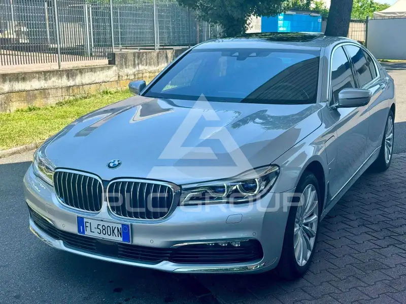 2017 BMW 740