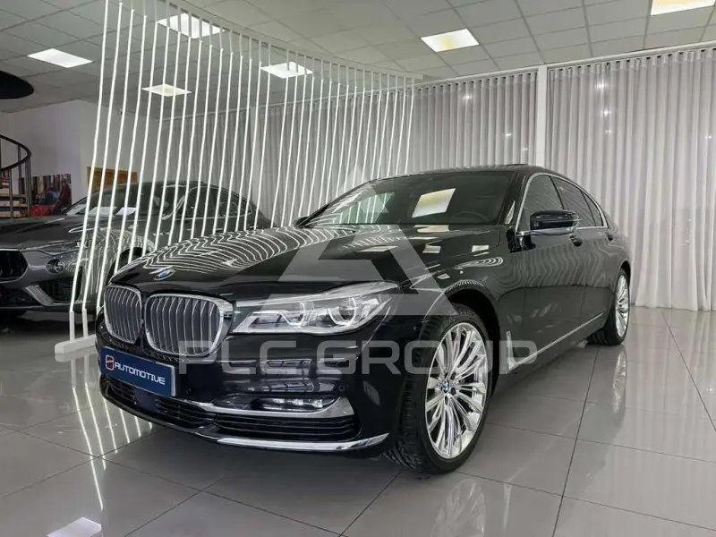 2017 BMW 740