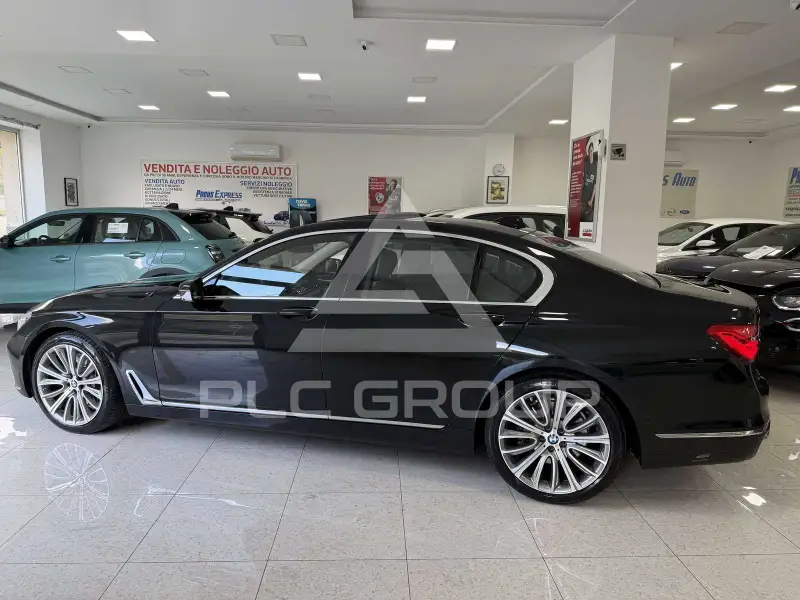 2017 BMW 740