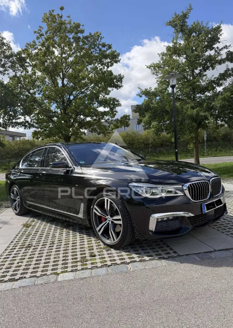 2017 BMW 740