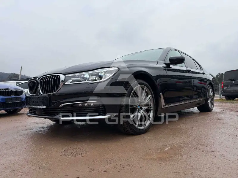 2017 BMW 740