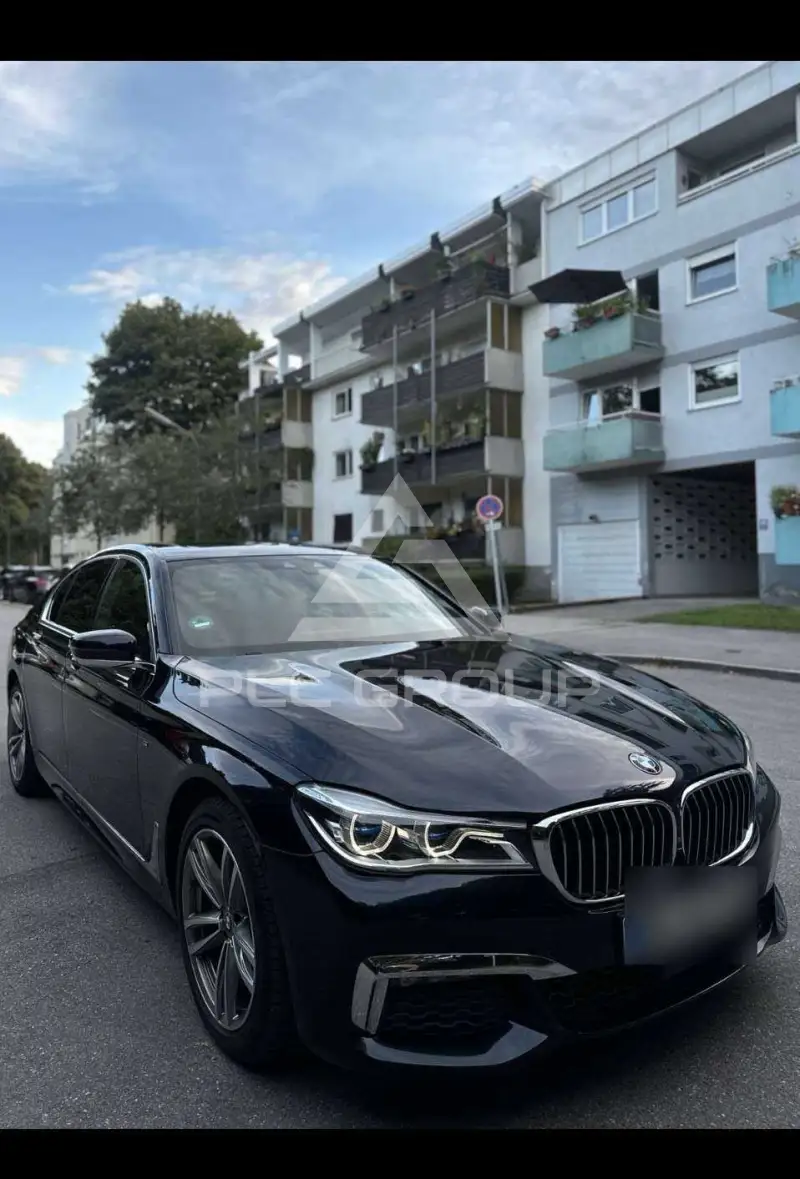 2017 BMW 740