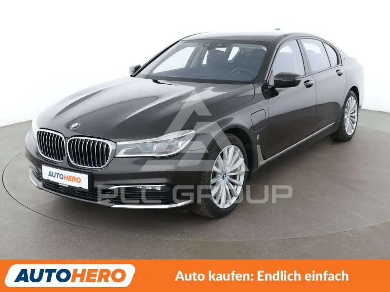 2017 BMW 740